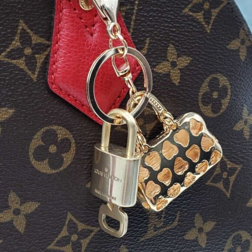 Authentic Louis Vuitton Padlock & Key Gold ✨Unbranded Bag Charm Keychain - Picture 6 of 9